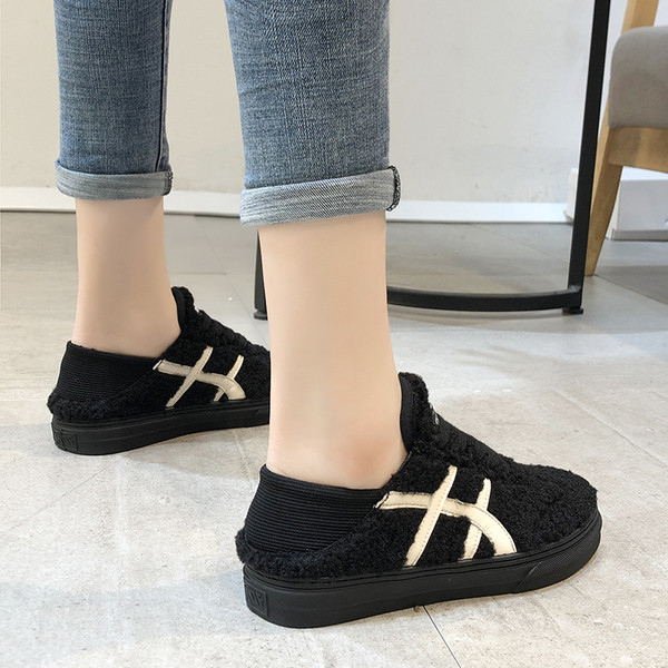 Adidasi de iarna de dama cu sireturi in negru si bej