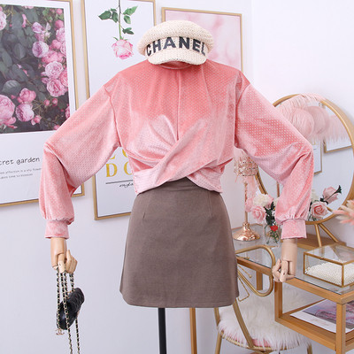 Bluză de damă modernă cu decolteu O și efect strălucitor - mai multe culori