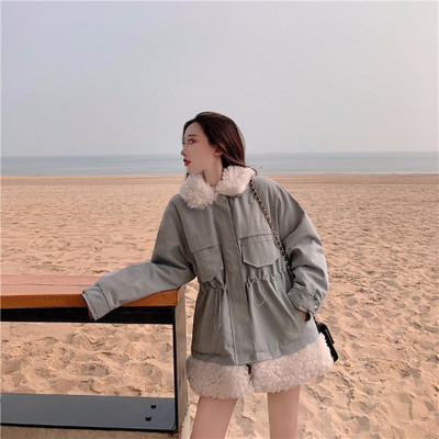 Jachetă modernă de damă cu nasturi și căptușeală moale în verde, galben și gri