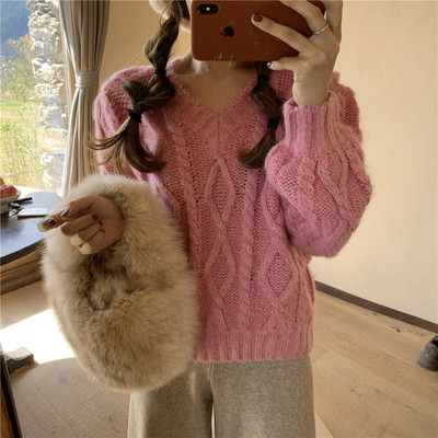 Γυναικείο πουλόβερ με λαιμόκοψη στο ροζ, μπεζ και λευκό χρώμα