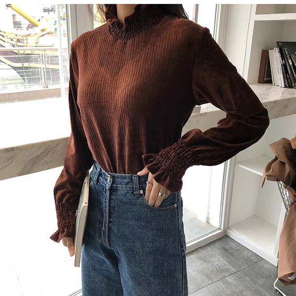 Bluză de damă modernă cu guler înalt în maro și negru