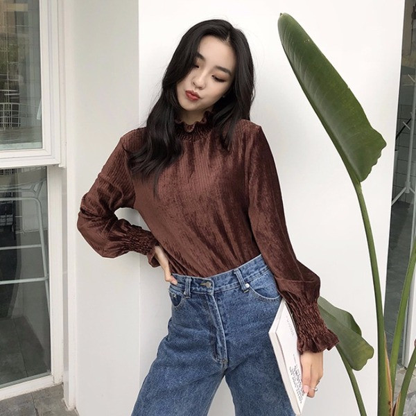 Bluză de damă modernă cu guler înalt în maro și negru