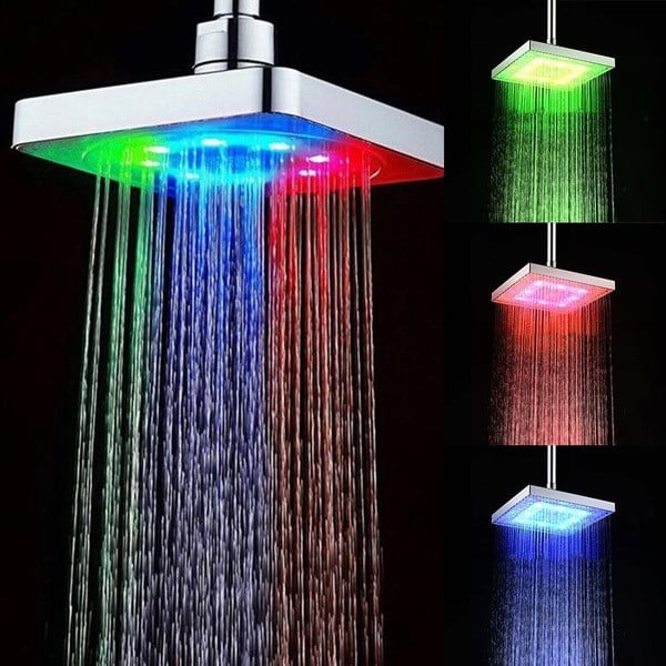 Ακροφύσιο ντους με φώτα LED σε διαφορετικά χρώματα