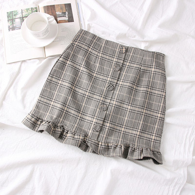 Fusta dama in carouri actuala cu nasturi in gri, maro si visiniu