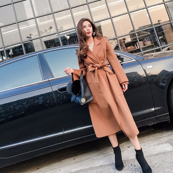 Palton lung elegant de culoare maro cu buzunare