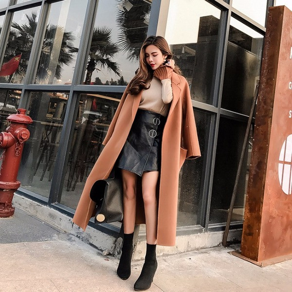 Palton lung elegant de culoare maro cu buzunare