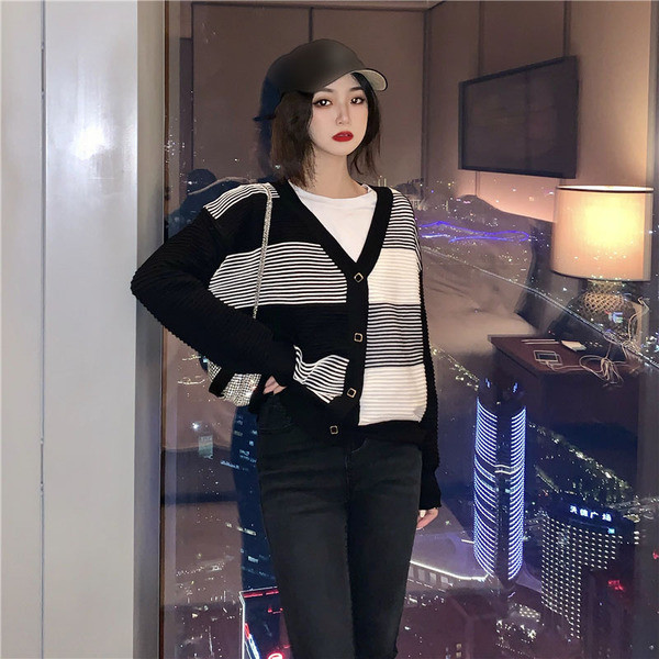 Női alkalmi csíkos mellény gombokkal