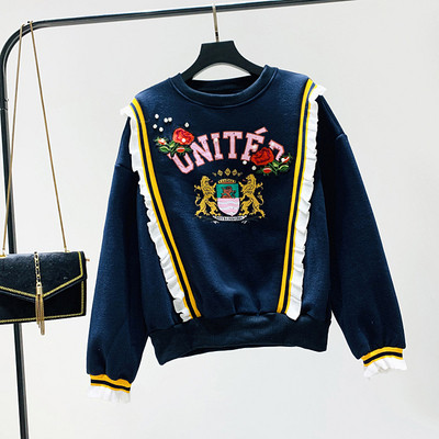 Bluză de damă modernă cu imprimeu în roz, albastru și negru