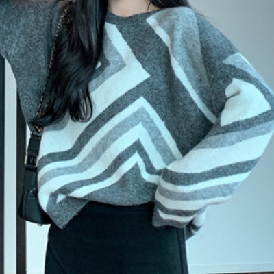 Γυναικείο φαρδύ πουλόβερ με χρωματιστό μοτίβο