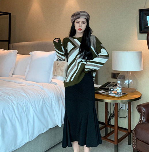 Γυναικείο φαρδύ πουλόβερ με χρωματιστό μοτίβο 