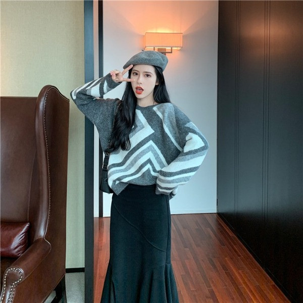 Γυναικείο φαρδύ πουλόβερ με χρωματιστό μοτίβο 