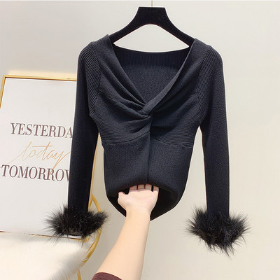 Γυναικείο  πουλόβερ με λαιμόκοψη  σε τέσσερα χρώματα