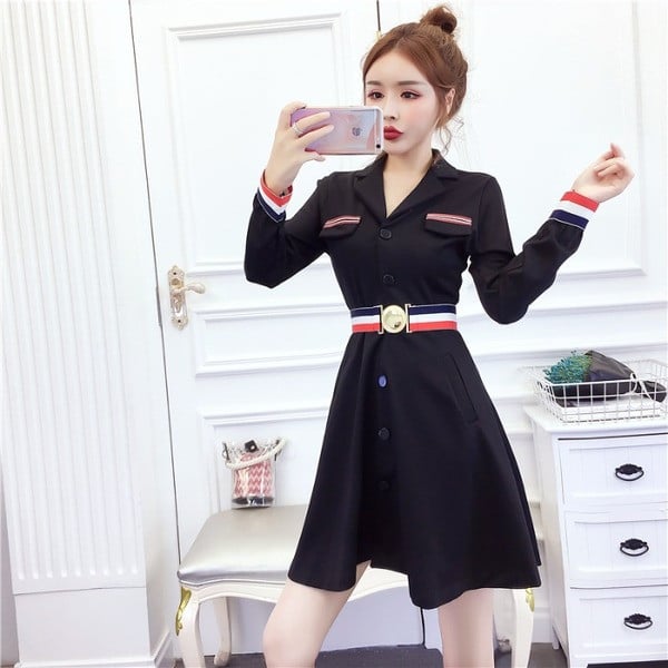 Rochie scurtă de damă, neagră, cu curea