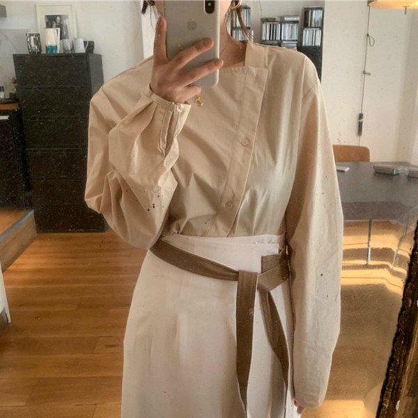 Cămașă modernă de damă cu închidere laterală