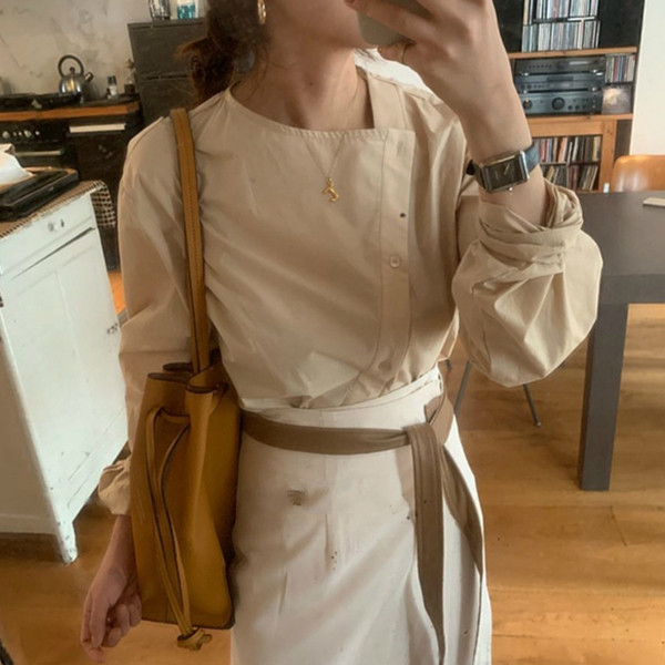 Cămașă modernă de damă cu închidere laterală