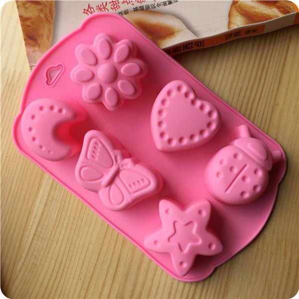 Удобна силиконова форма за печене с шест форми в розов цвята