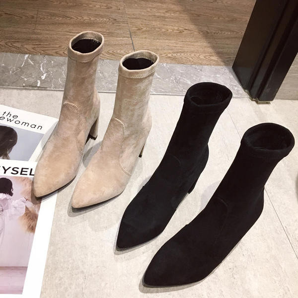 Ghete de dama elegante din piele intoarsa ecologica in bej si negru