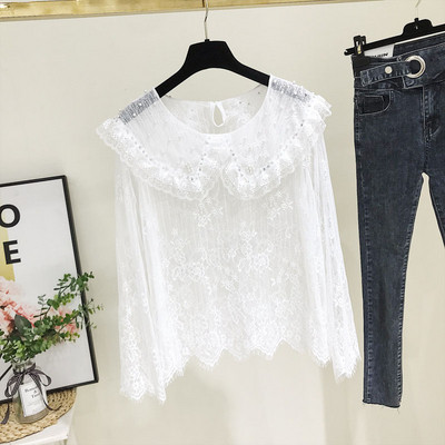 Модерна дамска дантелена блуза с перли в бял цвят