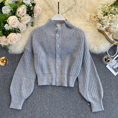 Női modern rövid kardigán gombokkal és magas gallérral több színben