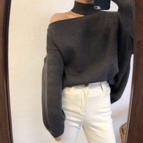 Modern női téli blúz kivágásokkal