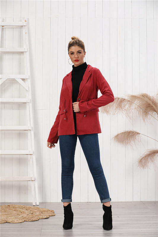 Geaca de dama de toamna cu cravate si nasturi in rosu