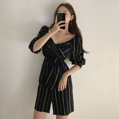 Rochie modernă de damă în dungi, cu decolteu spitz