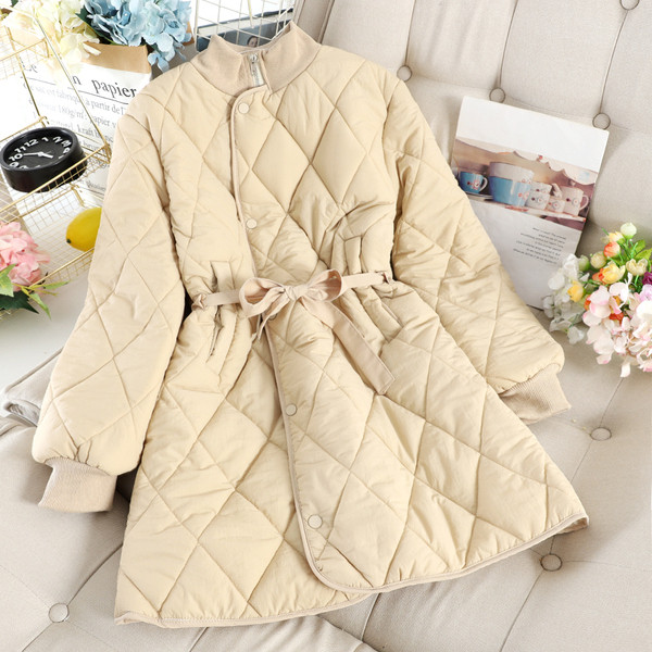 Geaca moderna de dama lunga cu nasturi si cravate in patru culori