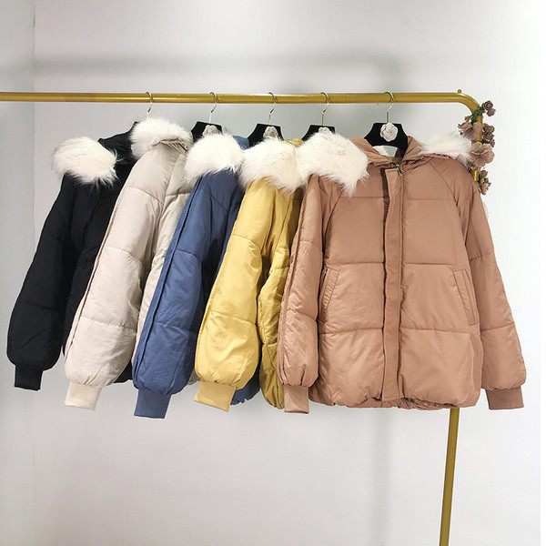 Geaca scurta de iarna de dama cu gluga din puf in mai multe culori