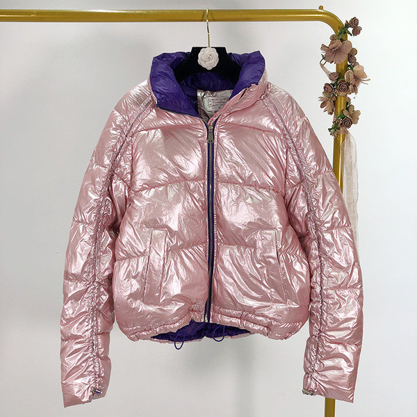 Geaca scurta de dama in roz si negru cu efect stralucitor