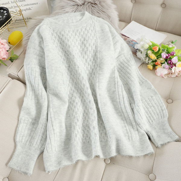 Pulover de dama modern cu maneci lungi si decolteu oval