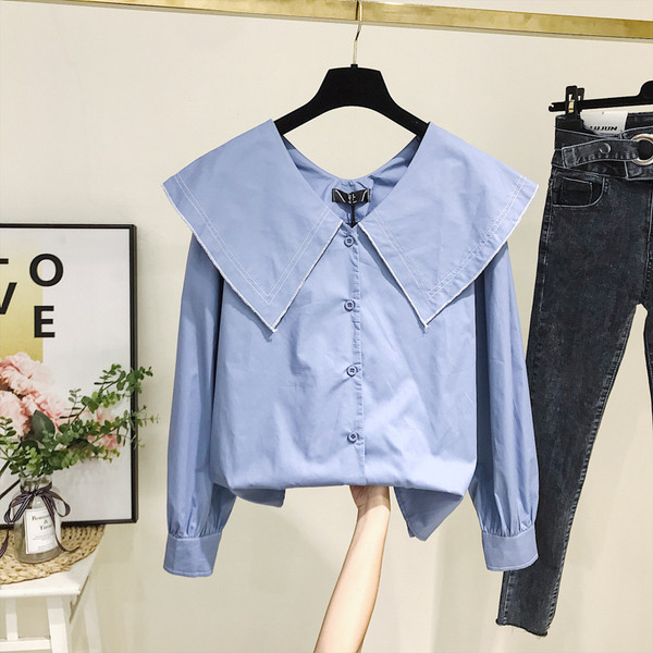 Cămașă modernă de damă cu mâneci lungi și nasturi în alb și albastru