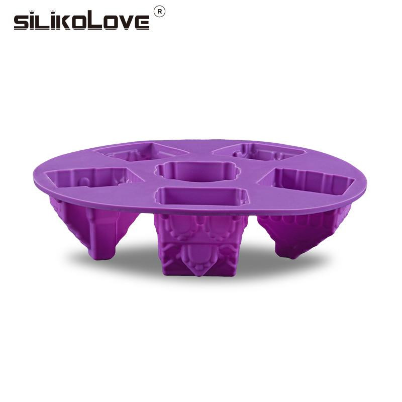 Силиконова форма за печене в лилав цвят