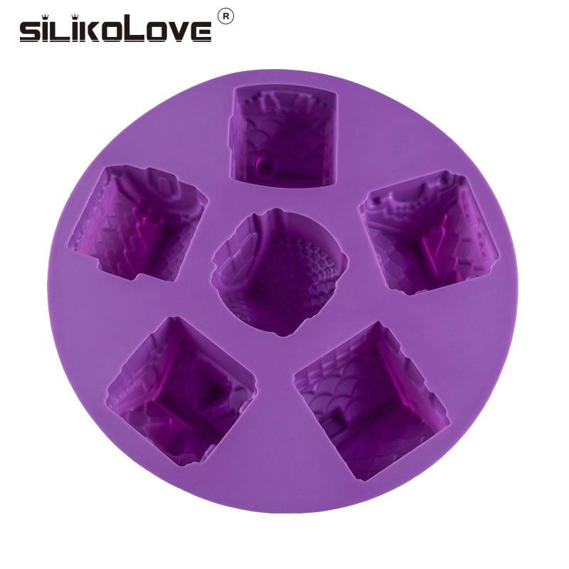 Силиконова форма за печене в лилав цвят