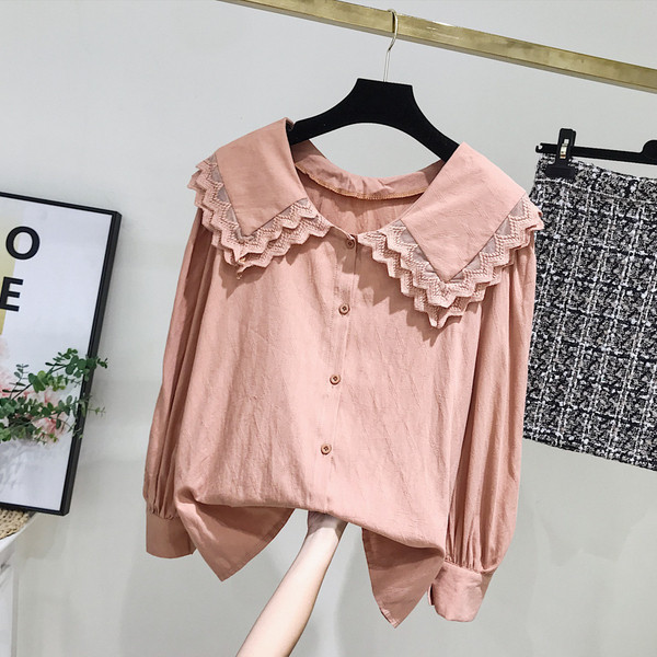 Camasa de dama model nou cu decolteu rotund si nasturi in roz si alb