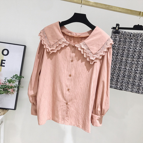 Camasa de dama model nou cu decolteu rotund si nasturi in roz si alb