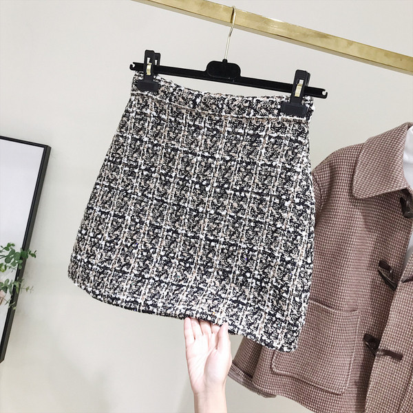 Fusta dama in carouri model nou de culoare neagra