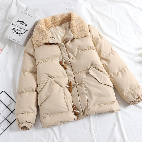 Geaca de dama moderna cu nasturi si buzunar in culorile alb, roz si verde