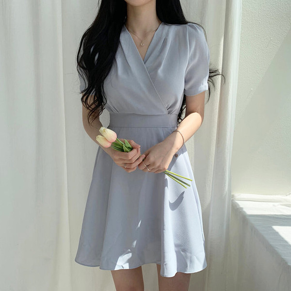 Rochie moderna de dama cu decolteu spitz in trei culori