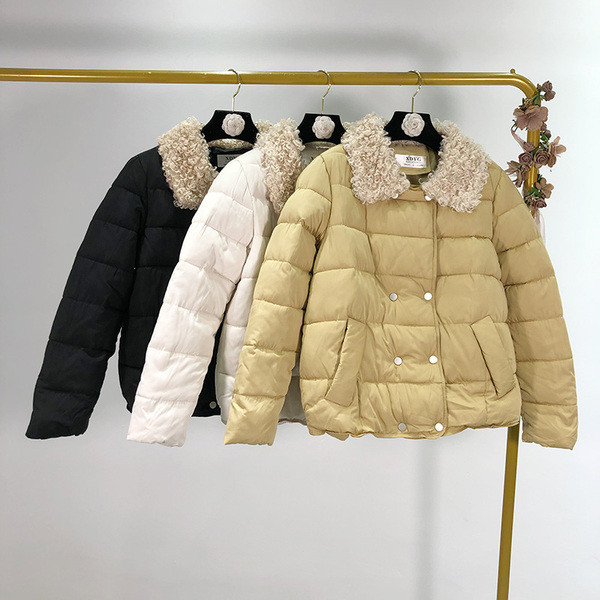 Rövid téli kabát gombokkal és gallérral, pehelyes - három színben