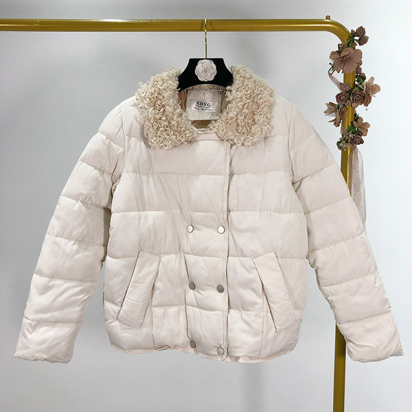 Rövid téli kabát gombokkal és gallérral, pehelyes - három színben