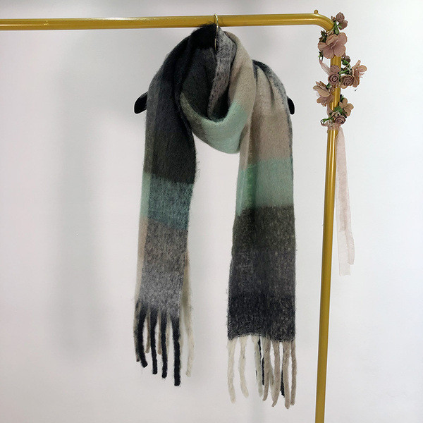 Χειμερινό κασκόλ με κρόσσια - τέσσερα χρώματα