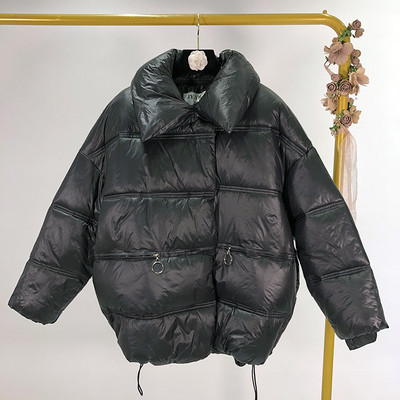 Geaca scurta de iarna cu sireturi si fermoar in culorile verde, mov si negru