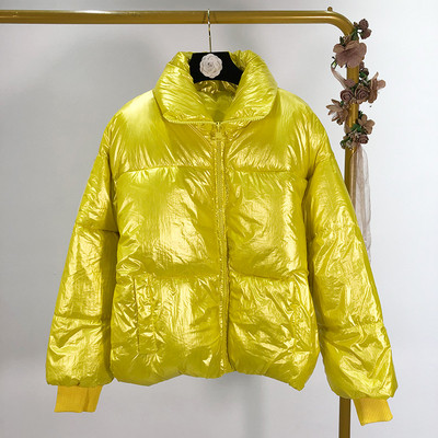 Rövid téli kabát sárga, rózsaszín, kék, fehér és fekete színben