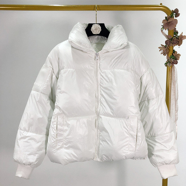 Rövid téli kabát sárga, rózsaszín, kék, fehér és fekete színben