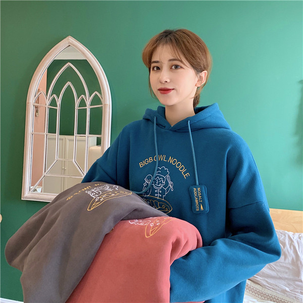 Hanorac zilnic de damă în trei culori cu inscripții