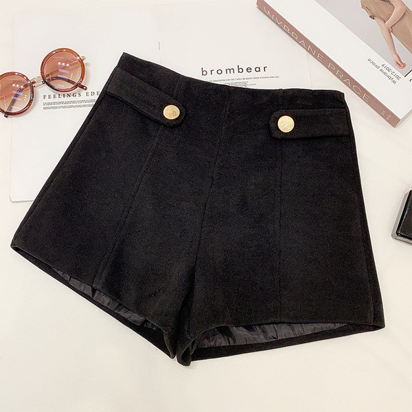 Pantaloni scurți de iarnă cu nasturi în două culori