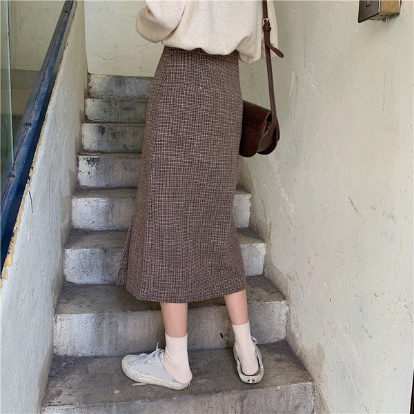 Női szoknya két színű egyenes modellben, magas derékkal