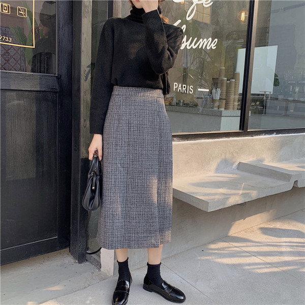 Női szoknya két színű egyenes modellben, magas derékkal