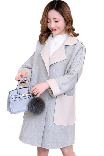 Модерно широко дамско палто с копчета и джобове в два цвята подходящо за бременни жени