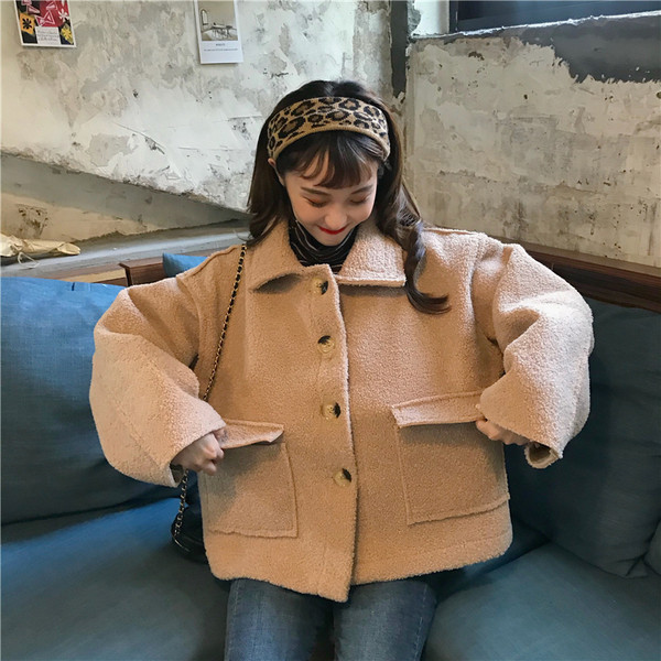 Női rövidkabát két színben, zsebekkel